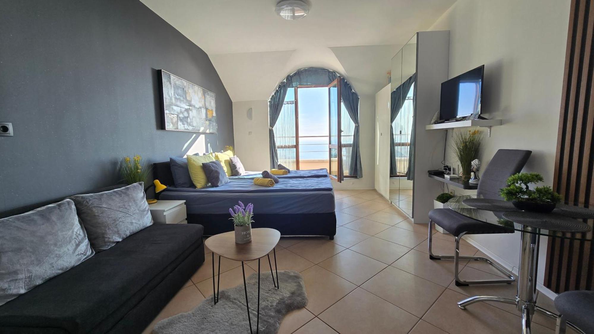 Black Sea Narcissus - Quiet Studio With Amazing Sea View Varna Eksteriør bilde